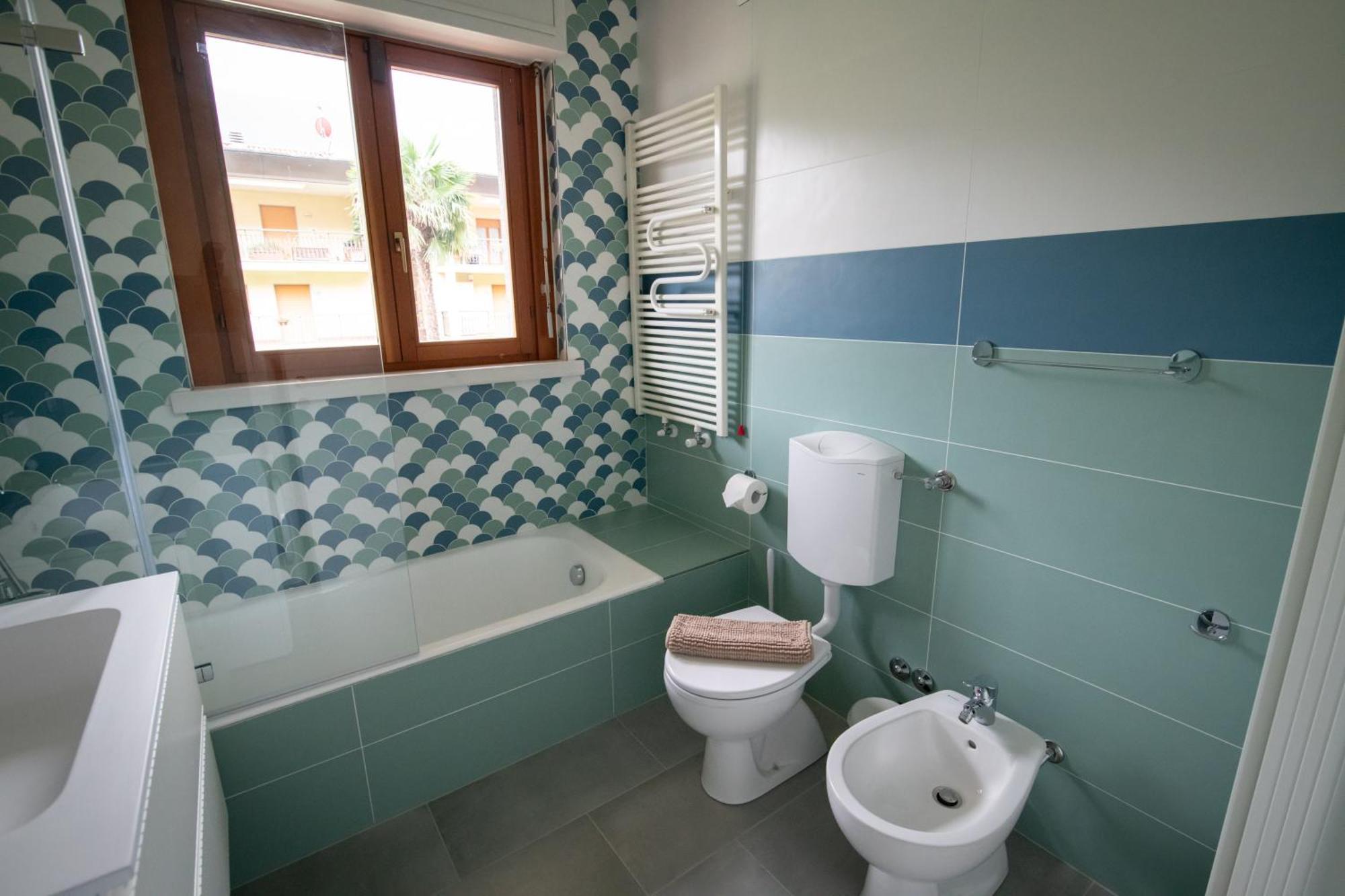 Residenza Lago Sereno Porto Ceresio Exterior photo
