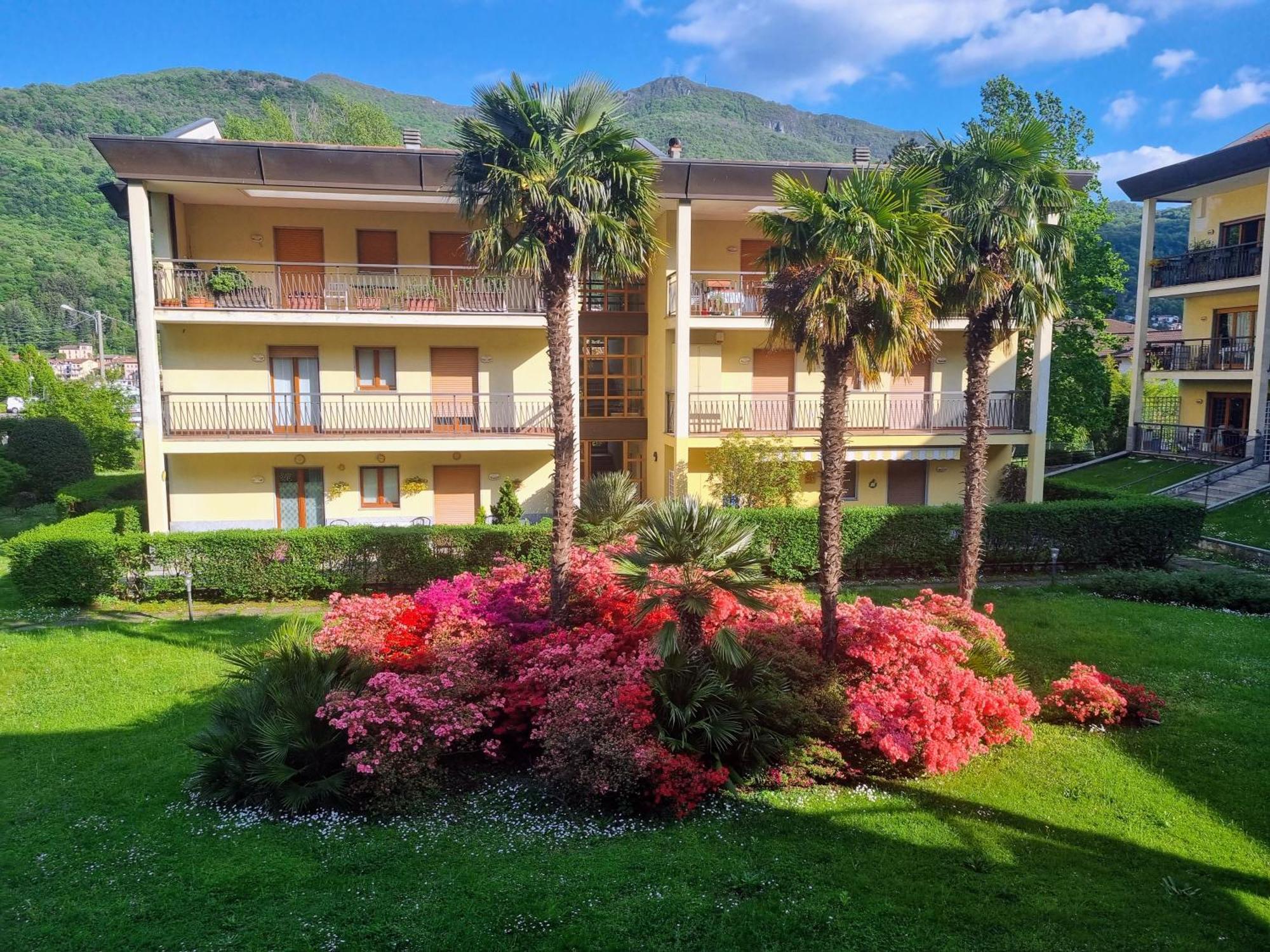 Residenza Lago Sereno Porto Ceresio Exterior photo